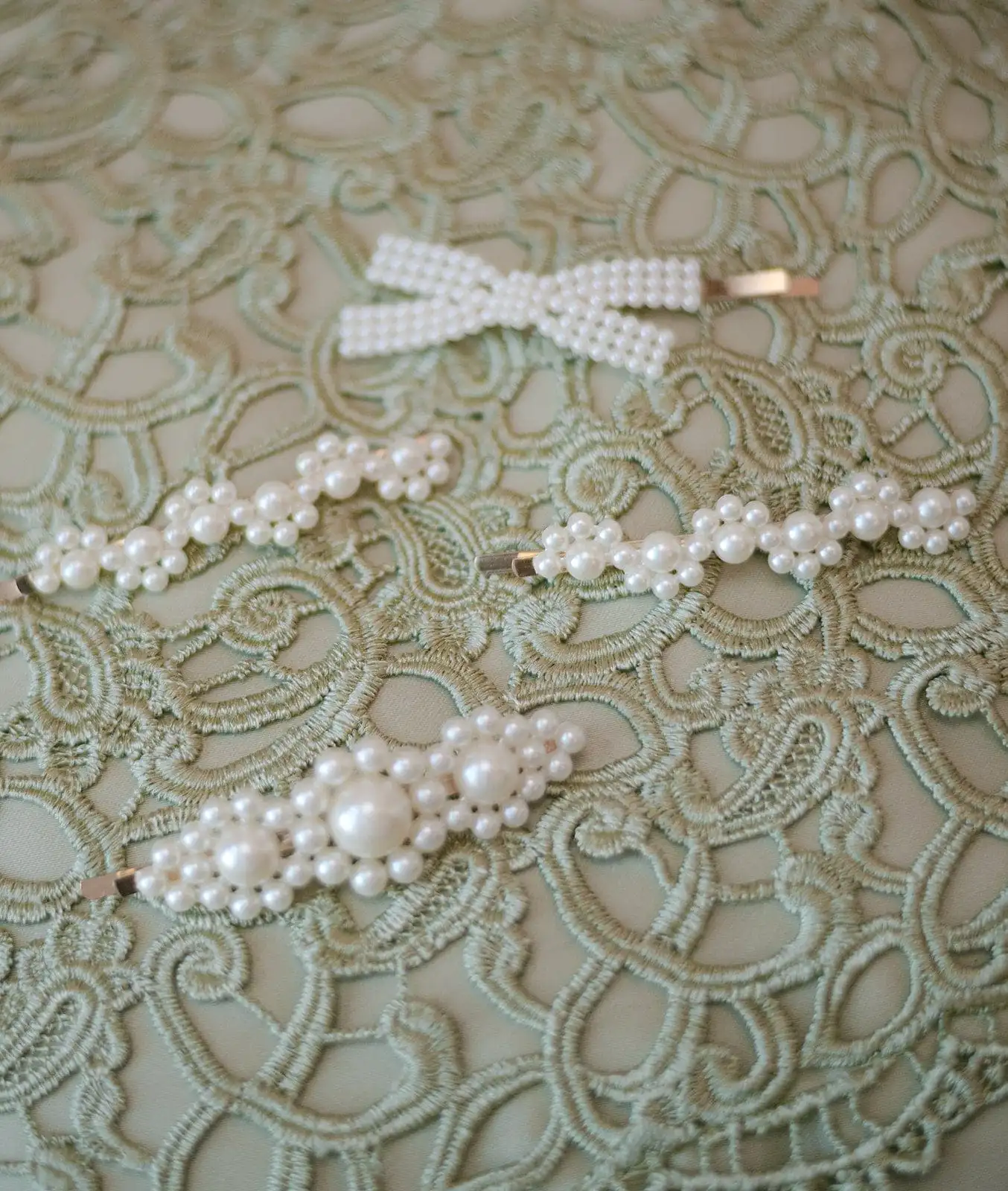 Pearl Beaded Hair Clip Set